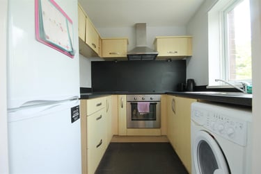 2 bed flat, Lonsdale Court, Jesmond, Newcastle, NE23HF - Image 4